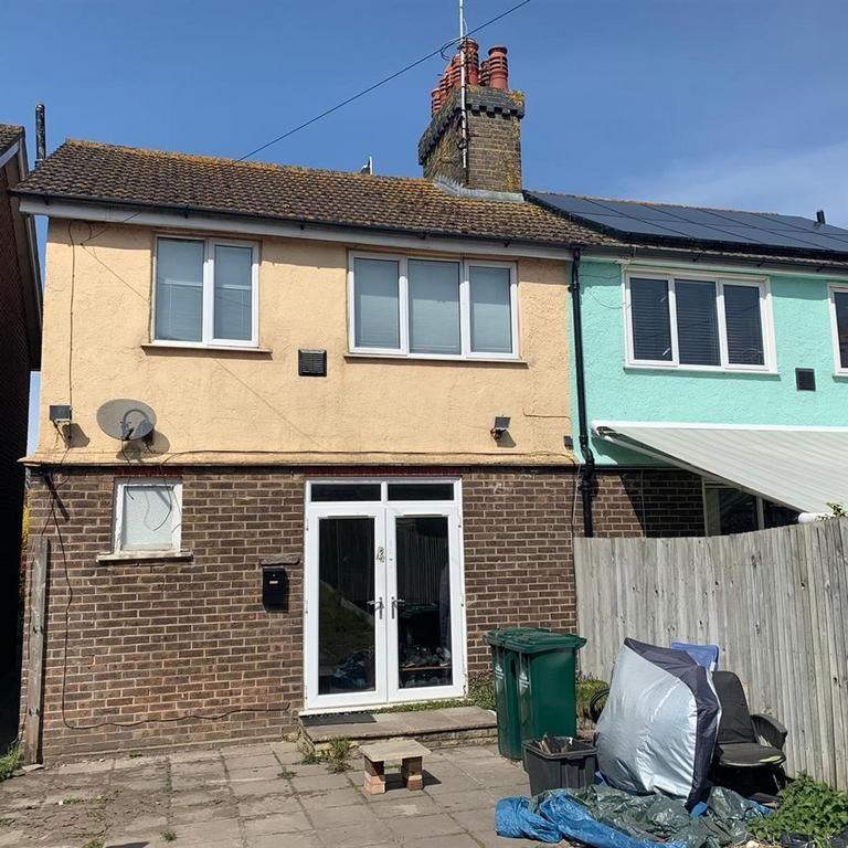 4 bedroom house to rent - Photo 1
