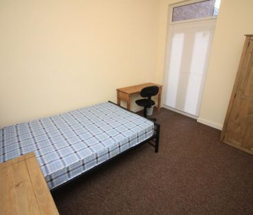 5 bedroom terraced house to rent - Photo 5