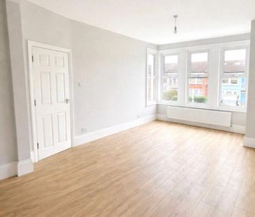 3 bedroom flat to rent - Photo 1