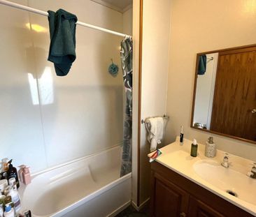 Prime city location - seven-bedroom student rental - Photo 1