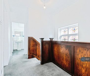 3 bedroom detached house to rent - Photo 2