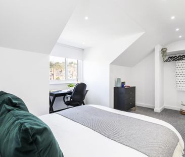 6 bedroom terraced house to rent - Photo 1