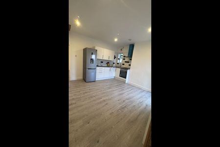 1 Bed Flat, Forest Road, E17 - Photo 5