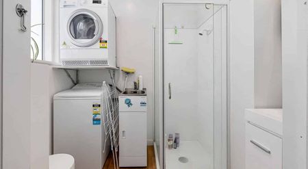 Charming 1BR Apartment with Balcony! - Photo 4