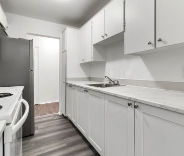 11565 Boul. de Pierrefonds, #318 - Photo 2