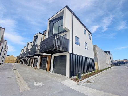 2/317 Lincoln Road, Addington - Photo 2