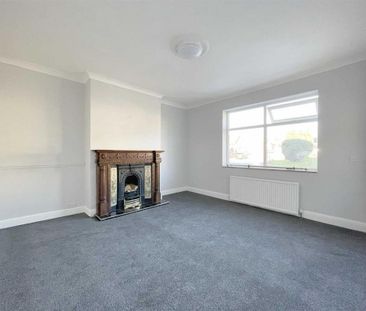 3 bedroom end of terrace house to rent - Photo 2