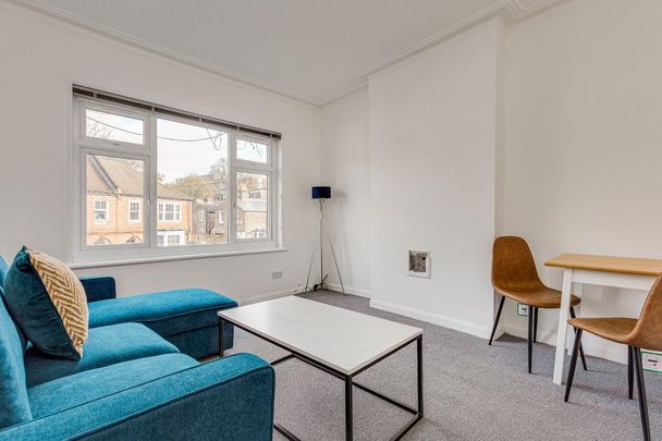 2 bedroom flat to rent - Photo 1