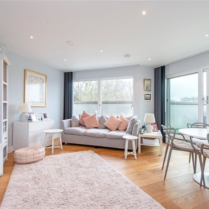 Mackenzie House, London, SW6, London - Photo 1