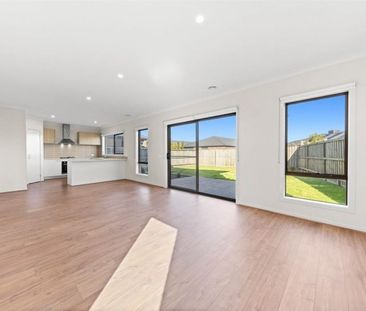 50 Indura Drive, Werribee - Photo 3