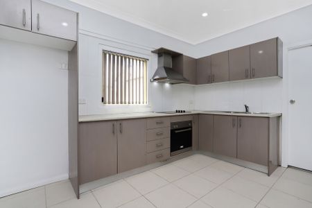 Modern Free Standing Flat - Photo 3