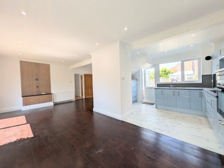 Chichester 4 bedroom house to rent - Photo 3