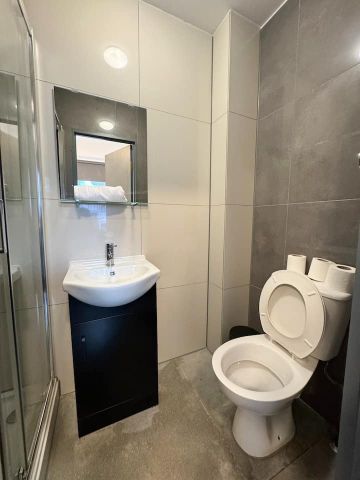 Studio Flat, Golder Greens Road, NW11 - Photo 5