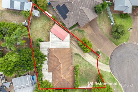 Private Cul-de-Sac Position with Great Outdoor Living - Photo 4