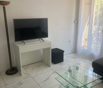T3 - Photo 2