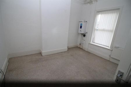 4 bedroom house to rent - Photo 4
