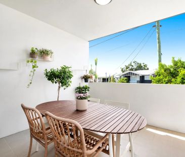 Spacious One-Bedroom Unit in Prime Location - Photo 3