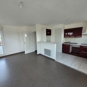 Location Appartement 2 pièces 49m² HAUBOURDIN 59320 - Photo 2