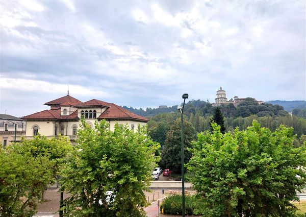 Appartamento in CORSO CAIROLI a Torino