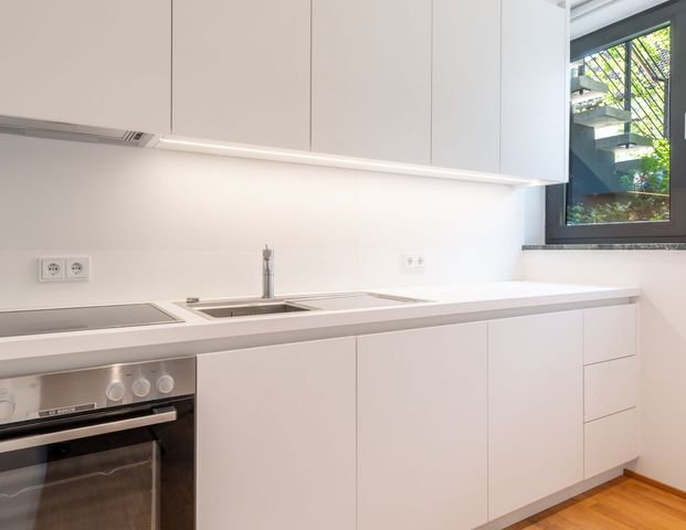 Stilvoller Rückzugsort in Pasing: Hochwertig sanierte, möblierte 2-Zimmer-Wohnung - Photo 1