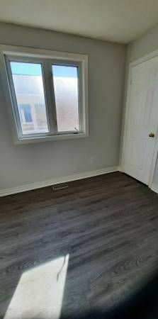 3 BEDROOMS APARTMENT LEASE FEB 1 2025 BRADFORD - Photo 1