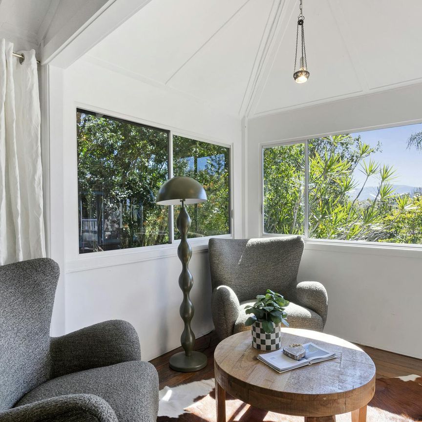 Elevated Character Stunner - Photo 1