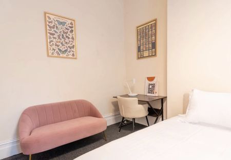 Fortess Road, London - Photo 2