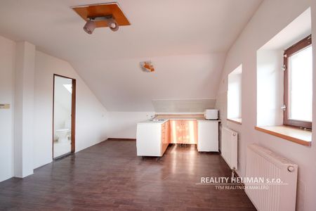 Pronájem bytu 1+kk 36 m² - Fotografie 2