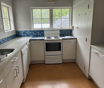 Spacious 3-Bedroom Family Home for rent in a Coveted Remuera location. - Photo 4