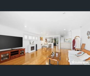 1A Noonan Point Avenue, Point Clare, NSW 2250 - Photo 5