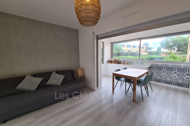 Location appartement studio 30 m² Bandol - Photo 1