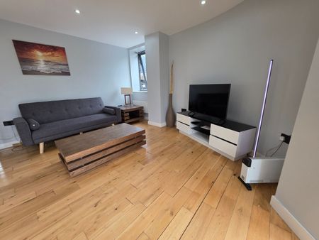 2 Bed Flat, Creative House, SW8 - Photo 4