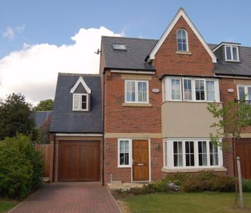 4 bedroom semi-detached house to rent - Photo 3