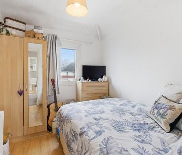 5 bedroom semi-detached house to rent - Photo 4