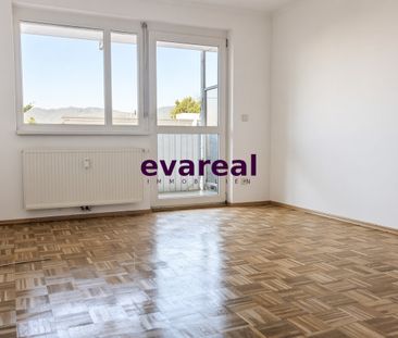 Zentrale Wohnung mit Balkon & Aussicht - Photo 2