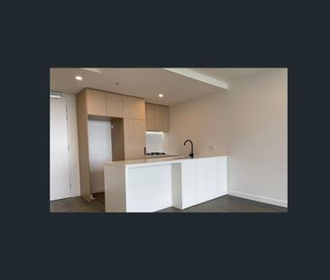 Modern Comfort and Style in Prime Ivanhoe Location with light fille... - Photo 1