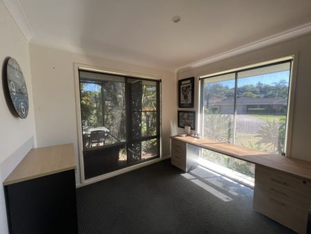 Fully Furnished home in central Lennox Head - Photo 3