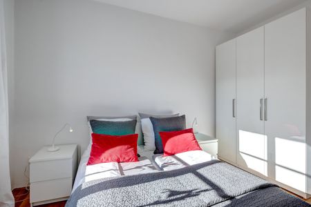 Near Münchner Freiheit: very beautiful apartment - Photo 5