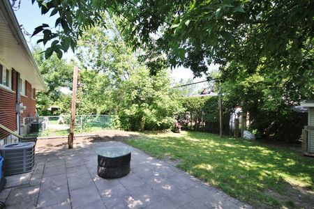 For Lease - 1337 Bloomsbury Crescent Unit# A, Parkway Park - Queensway Terrace S and Area, Ontario - Photo 3