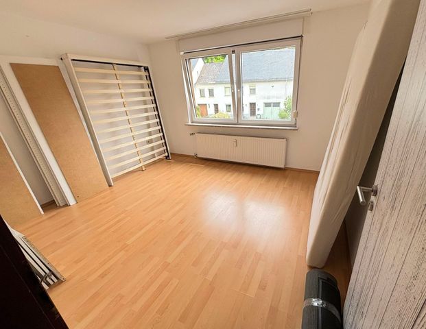 Kell am See: 110 m² Wohnkomfort in naturnaher Lage – Wohnung mit Balkon & Keller! - Foto 1