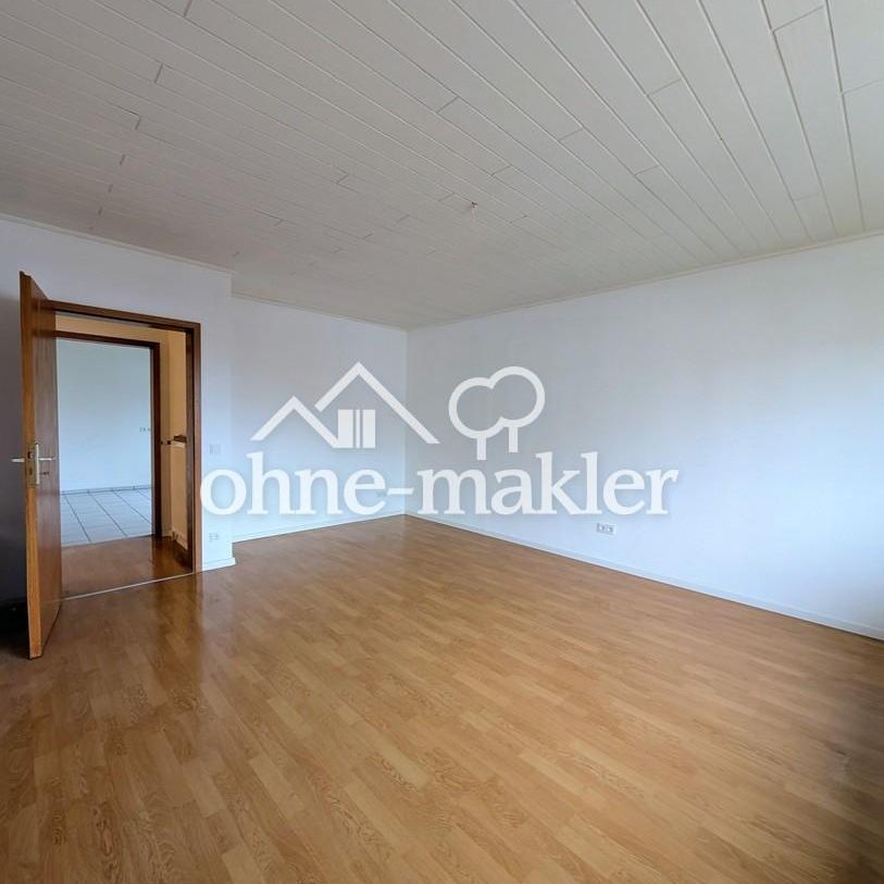 Frisch renoviert & viel Platz: 3,5-Zimmer-Wohnung mit Stellplatz & Mehrzweckraum - Photo 1