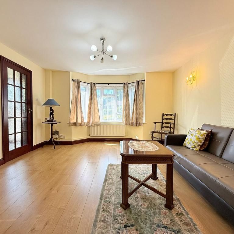 3 bedroom semi-detached house to rent - Photo 1