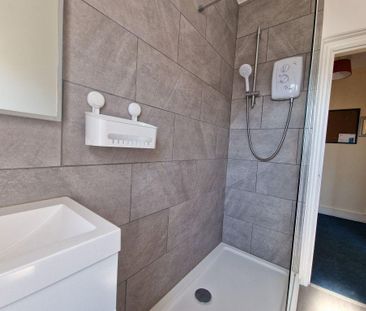 3 bedroom flat to rent - Photo 5