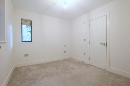 2 Bedroom Apartment, Oval Road, Croydon - Photo 3