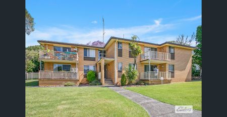 Neat and Tidy 2 Bedroom Unit - Photo 3