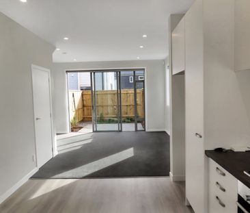 Waterloo Living - Photo 1