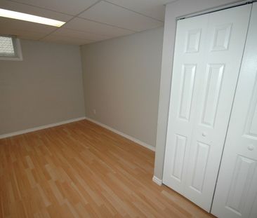 Convenient 2-Bed Basement Suite in Mayfield area - Photo 3