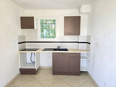 Location Maison 4 pièces 70m² - Photo 3