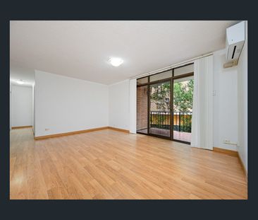 Convenient & Spacious 3-Bedroom Apartment - Photo 4