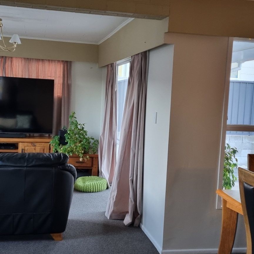 For Rent – 3 Bedroom Home in Wainuiomata - Photo 1